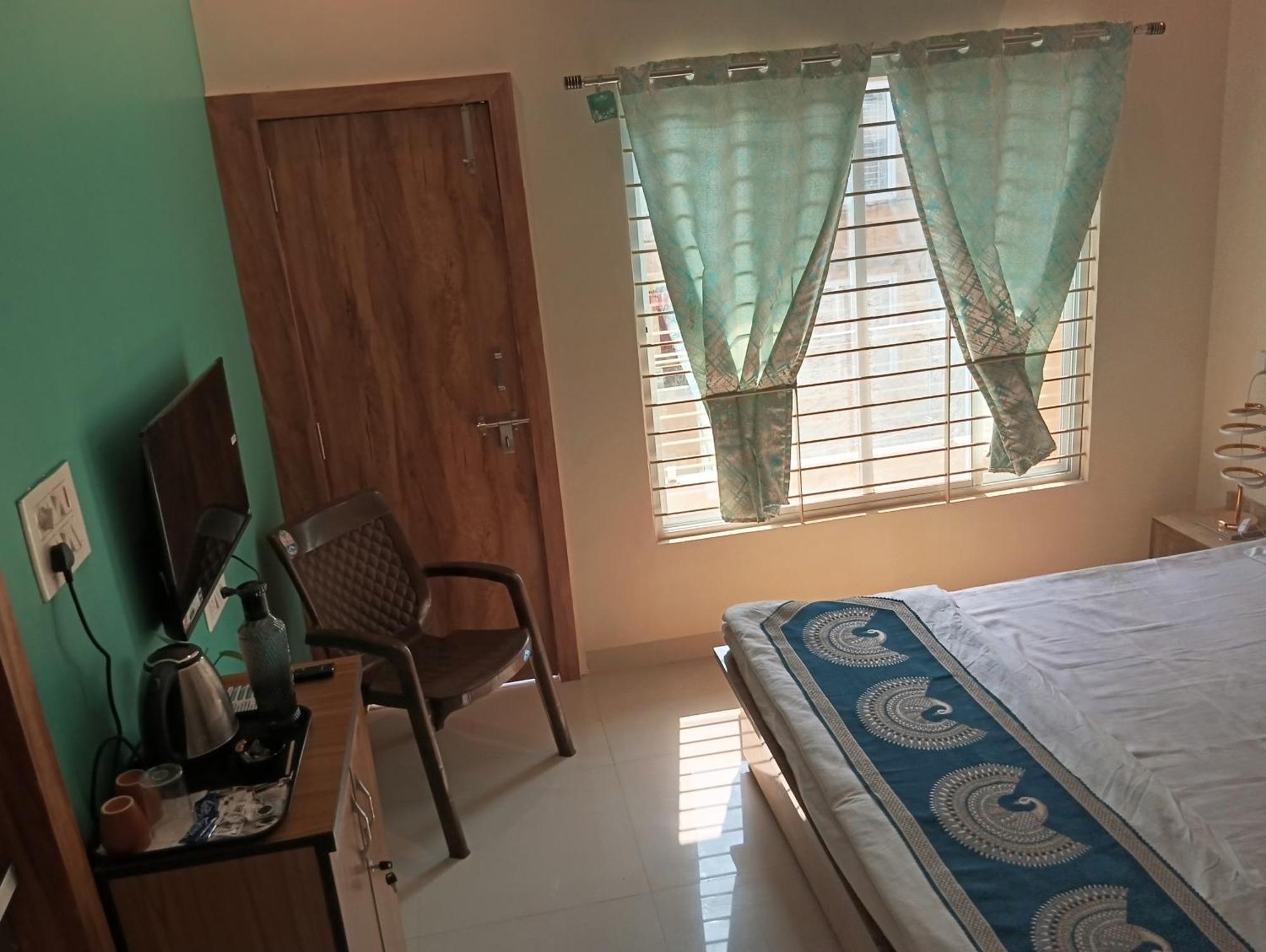 Hotel Shivashray Luxury Stays & Inn Ujjain Eksteriør billede