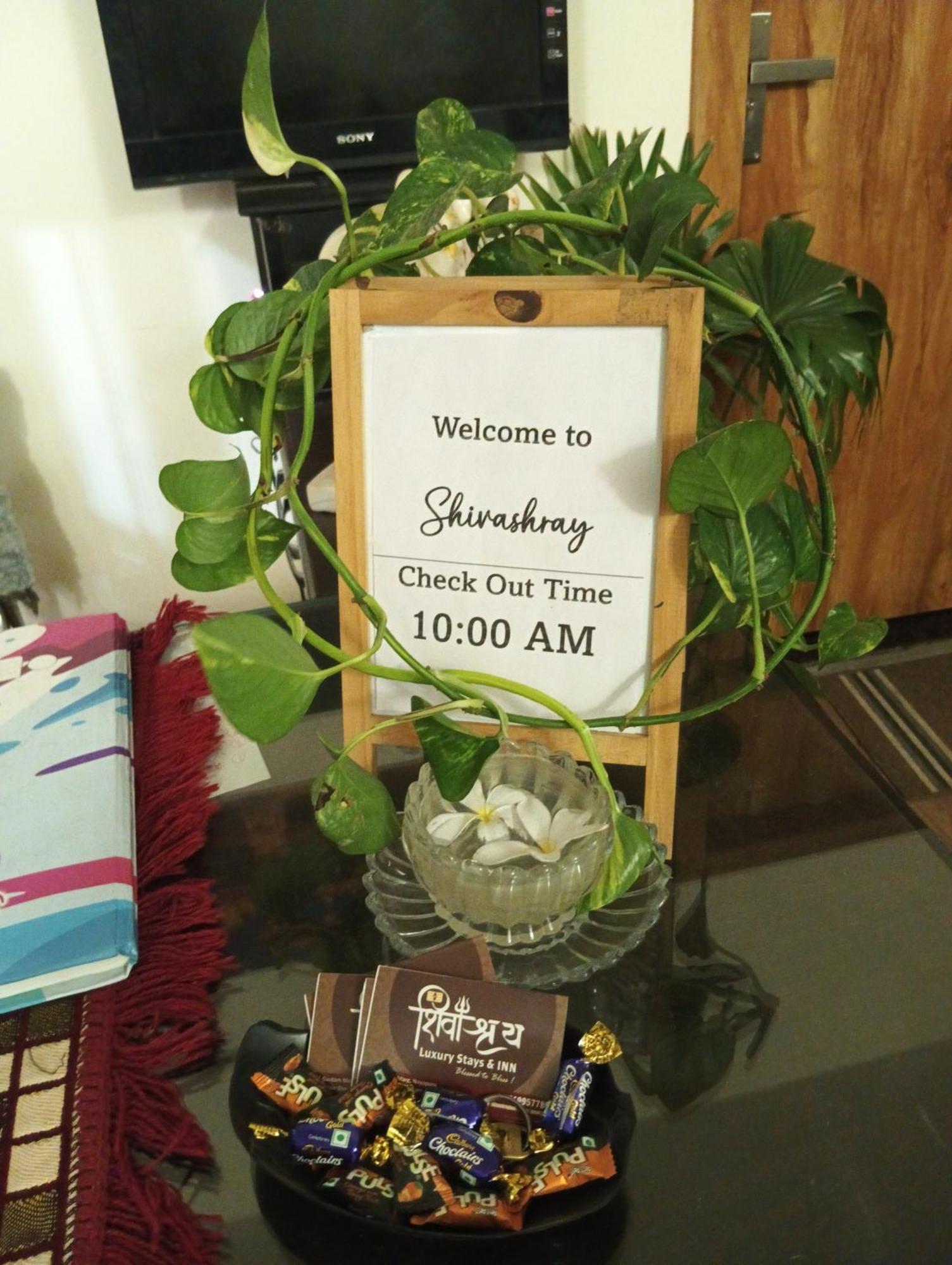 Hotel Shivashray Luxury Stays & Inn Ujjain Eksteriør billede